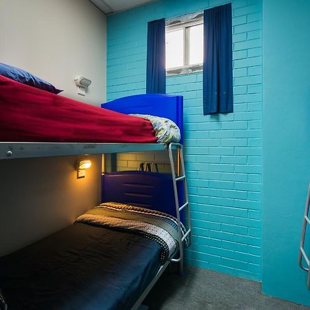 Blue Galah International Backpackers Hostel Аделаида Экстерьер фото
