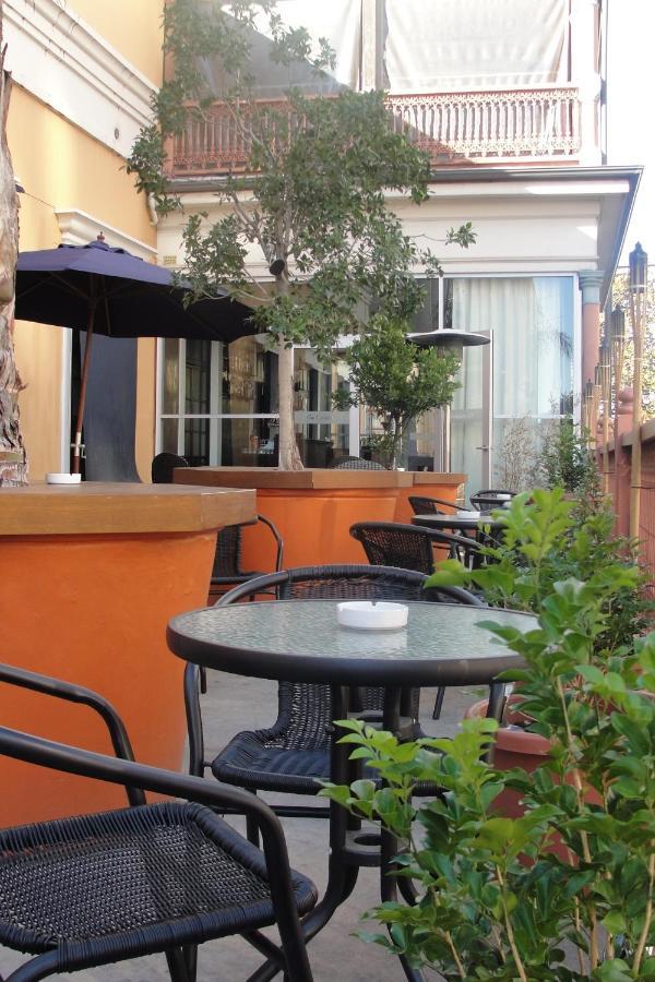Blue Galah International Backpackers Hostel Аделаида Экстерьер фото
