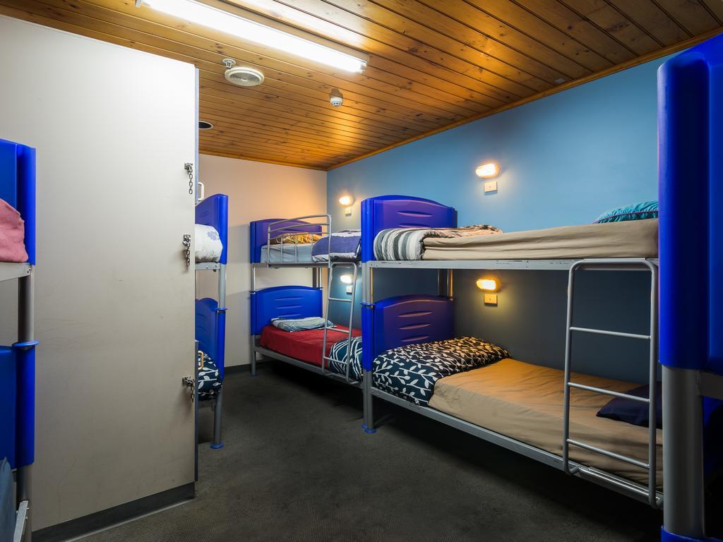 Blue Galah International Backpackers Hostel Аделаида Экстерьер фото