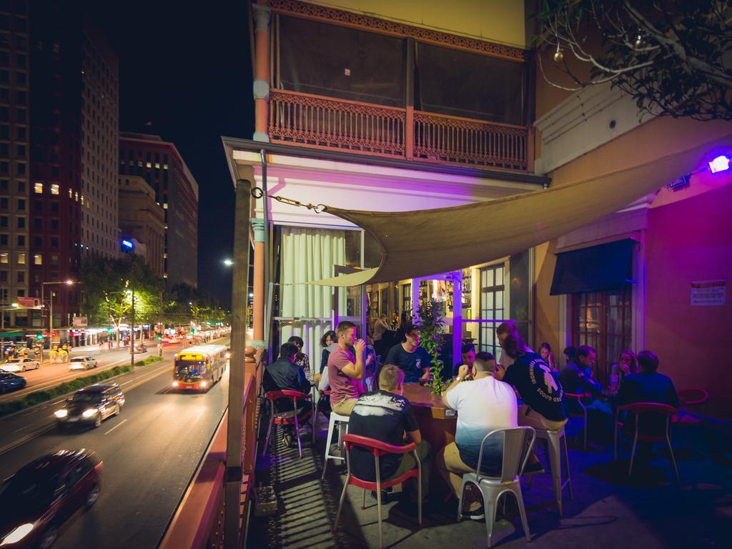 Blue Galah International Backpackers Hostel Аделаида Экстерьер фото